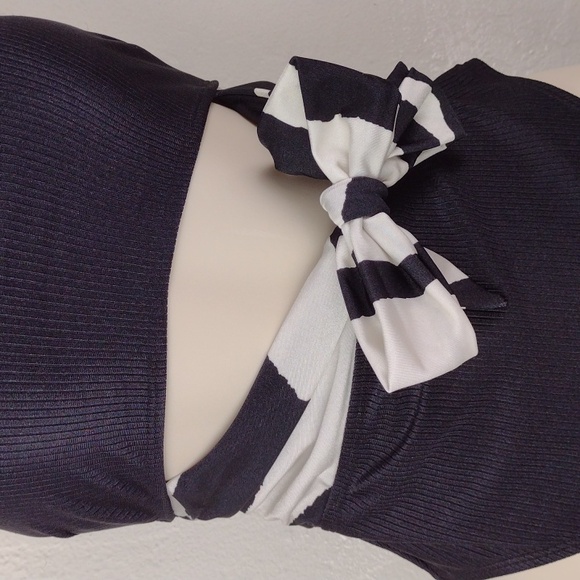 ❤️Bundle Only❤️ Nordstrom One Piece Black & White Cut Out High Cut Swim Suit - Picture 11 of 12